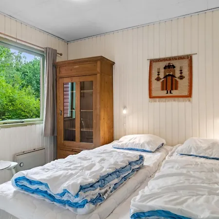 Lovisa - 7km From The Sea By Interhome Рённе