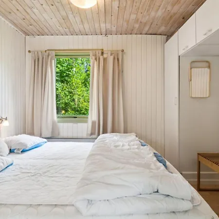 Lovisa - 7km From The Sea By Interhome Дом отдыха Рённе